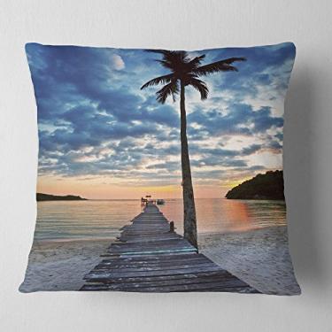 Imagem de Designart Pier de madeira e palmeira, sala de estar, sofá, enchimento de almofada + capa de almofada impressa em ambos os lados 45,72 x 45,72 cm