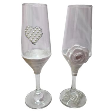Imagem de 2 Taças Vidro Casamento Noivos Presente Coração
