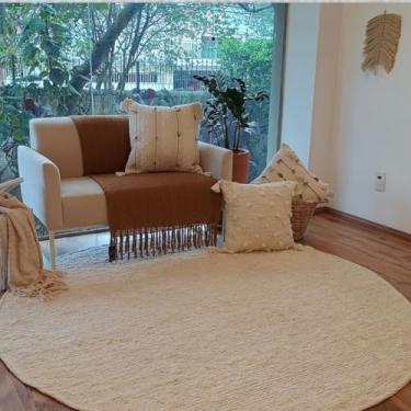 Imagem de Casa Coeva - Tapete Artesanal Redondo Boho Peludo Dupla Face Caramelo 2m