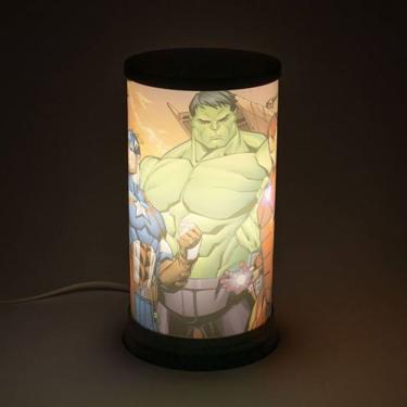 Imagem de Luminária Hug Super Heróis Marvel - Iluminação Decorativa Que Encanta Qualquer Espaço
