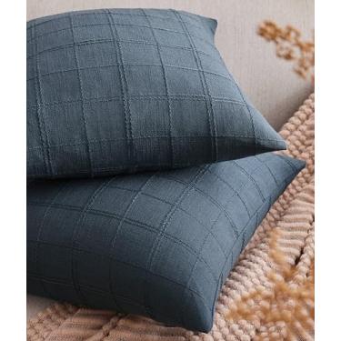 Imagem de ZeeMart Conjunto de 2 capas de almofada xadrez de linho, 50 x 50 cm em toda a grade azul-marinho, fazenda decorativa dupla face quadriculada bordada, capas de almofada de linho de algodão marinho