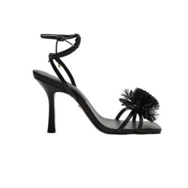 Imagem de Sandália Preta Salto Fino Amarração Pompom Arezzo Feminino-Feminino