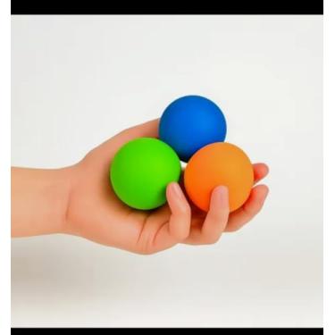 Imagem de Bolas Lisa de Terapia para Alívio de Estresse, 3 Unidades, Cores Variadas,Exercício Manual, Melhora Concentração e Foco, Fortalece Mãos e Dedos. Material Macio e Confortável