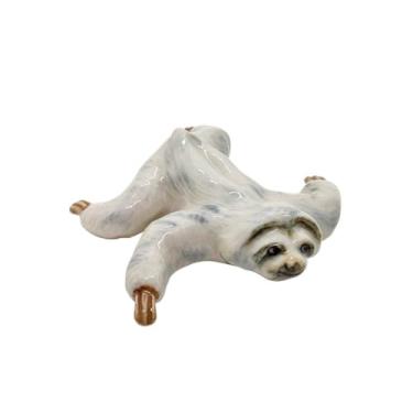 Imagem de WitnyStore Tiny 2¾" White Lying Prone Sloth Figurine - Miniature Hand Made Ceramic Sloths South America Tropical Rainforest Cute Animals Porcelain Decorative Collectible Figures Terrarium Décor Gifts