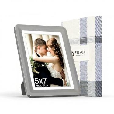 Imagem de vilkok Porta-retrato com tapete de 12 x 18 cm, instalação em 5 segundos sem ferramentas, molduras de design de segurança sem metal, molduras leves vêm em 8 cores para decoração de casa, casamento e