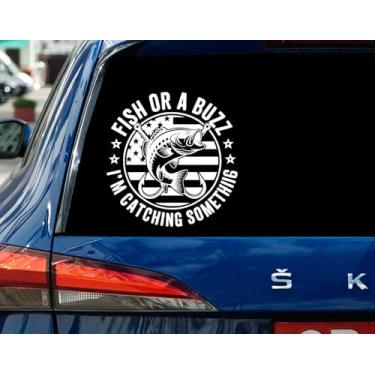 Imagem de Decalque engraçado de carro de pesca - Peixe ou um Buzz I'm Catching Something adesivo para caminhão - barco - ou refrigerador - presente pescador robalo - para pai - decalque de carro à prova d'água