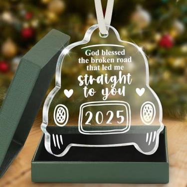 Imagem de Enfeite God Blessed The Broken Road 2025 Love Keepsake Decoração de casamento, presente romântico para casais, aniversário, árvore de Natal, lembrança de feriado