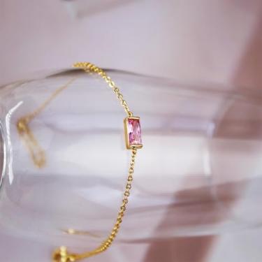 Imagem de Pulseira feminina de pedra do mês de nascimento com pingente de pedra do nascimento banhada a ouro 14 K, pulseira de corrente ajustável moderna, joias delicadas, presentes para mães e amigas, Medium