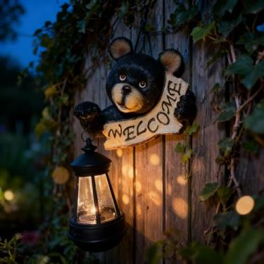 Imagem de Lanterna de urso de boas-vindas solar - decoração de parede ao ar livre com luzes, estatueta de esquilo preto para varanda e jardim, pátio, estátua de casa à prova d'água, presente de Natal e