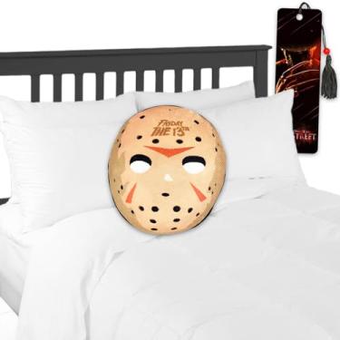 Imagem de FRIDAY THE 13TH Conjunto de travesseiro Cloud – Conjunto de decoração de Halloween com almofada Jason Voorhees de 38 cm mais marcador de livro filme de terror para decoração de casa