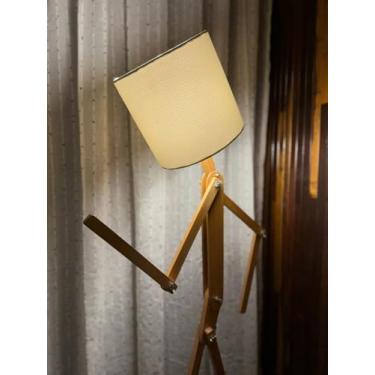 Imagem de Luminária de Piso Criativa em Madeira Maciça com Cúpula de Linho - Design Moderno e Elegante