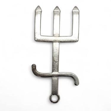 Imagem de Kit 12 Pingentes Tridente Exu Prata Metal Proteção 10 cm