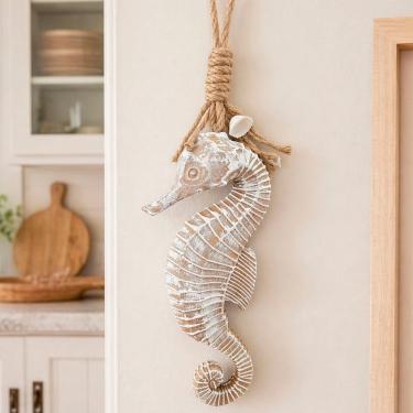 Imagem de Pendente de Decoração Cavalo Marinho para Casa de Praia em MDF 45cm Marrom