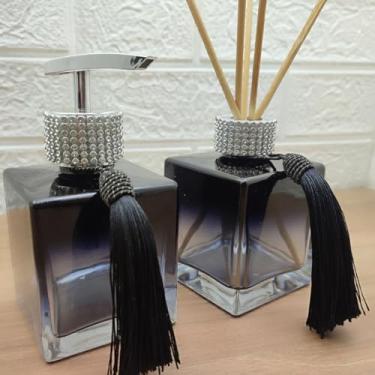 Imagem de Kit Lavabo Preto com Aromatizador Porta Sabonete Líquido Luxo Conjunto Jogo Para Banheiro Bancada Pia-Preto Degradê Prata Strass-Naneh Decor