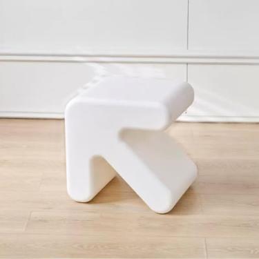 Imagem de Mesa lateral com destaque para sofá, mesa de canto moderna para bebidas, banquinho de plástico bonito, mesa de cabeceira para espaços pequenos, sala de estar, quarto, lounge, sofá-sofá, corr