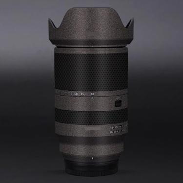 Imagem de Adesivo protetor de câmera de película de vinil para lente para Tamron 18-300 mm F3.5-6.3 adequado para acessórios de fotografia de montagem Fuji 18-300 (preto estrelado)