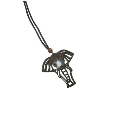 Imagem de Generic Colar feito à mão com pingente de elefante de concha de coco para homens e mulheres - símbolo de sabedoria e força, marrom natural
