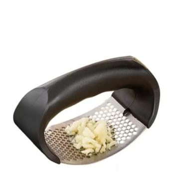 Imagem de Espremedor Amassador de Alho em Aço Inox, Resisitente, Compacto Fácil de limpar
