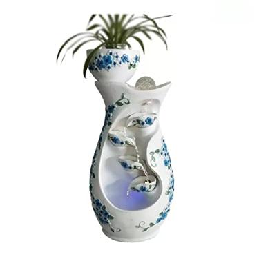 Imagem de ornamentais Fonte de água para mesa interna, fundo branco, flor azul, vaso de resina em camadas, elegante, interior, recurso de água, fonte decorativa relaxamento