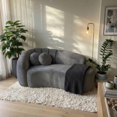 Imagem de Sofá Curvo 3 Lugares Orgânico Confortável Serena Veludo Cinza - Montan