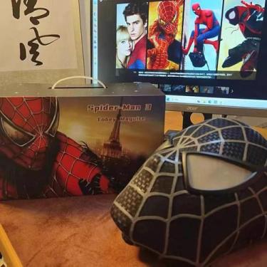 Imagem de Máscara Adulto Marvel Homem-Aranha Com Casco Rígido, Olhos Magnéticos,