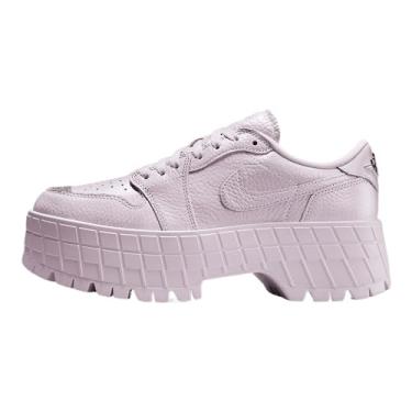 Imagem de Tênis feminino Air Jordan 1 Brooklyn Low (HF3184-500, boneca/prata metálico), Boneca/prata metálica, 39