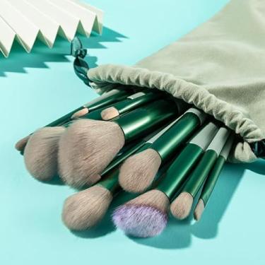 Imagem de Conjunto de pincéis de maquiagem verde profissional com 13 peças com cerdas sintéticas ultramacias, kit cosmético completo para blush de base, sombra de olhos e aplicação de contorno