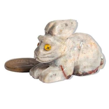 Imagem de 01 Coelho Branco Esculpido Artesanato em Pedra Dolomita - CristaisdeCu