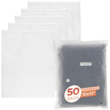 Imagem de Frametory Pacote com 50 sacos de plástico com zíper fosco de 25,4 x 33 cm, sacos de embalagem para envio de roupas, camiseta, camisa, documento, 3 mm com orifícios de ventilação