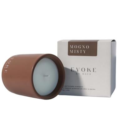Imagem de Vela Perfumada Artesanal – EVOKE BY HAUS - Mogno Misty – Coleção Color Studio | Lavanda, Mirra, Fava Tonka | Cera Vegetal Premium de Coco e Palma | Pavio de Algodão | 170g