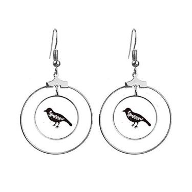 Imagem de Brincos Sparrow de animais preto e branco com argola pendente