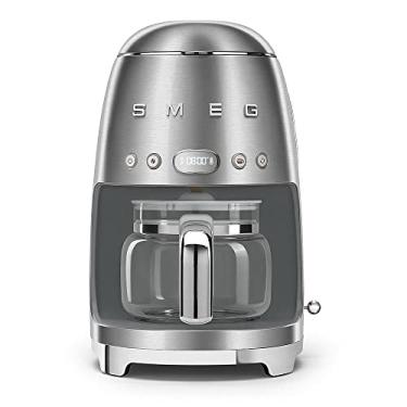 Imagem de Smeg Máquina de café por gotejamento DCF02SSUK, modo de início automático, filtro reutilizável, display digital, sistema anti-gotejamento, opção de intensidade de aroma, tanque de 1,4 litros, aço