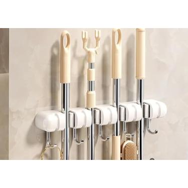 Imagem de OTraki Suporte de parede para vassoura, esfregão de madeira resistente e organizador de vassouras com 5 compartimentos e 4 ganchos, cabide de ferramentas de jardim para lavanderia, armário, cozinha