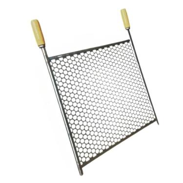 Imagem de Grelha Churrasqueira，Fabricado em Material Galvanizado，Equipado Com um Cabo de Madeira，FáCil de Transportar，Adequado para Grelhar Carne, Peixe e Salsichas(50x60)