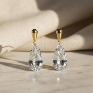 Imagem de Brinco de Ouro 18k com Zircônia Branca - Gota Alongada - no-brand