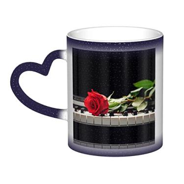Imagem de Rosa vermelha no piano xícara de café divertida, xícara de cerâmica mágica sensível ao calor que muda de cor 12 Oz, para café/chá/leite/cacau, para adolescente/aniversário/festival/presentes