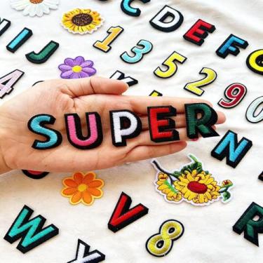 Imagem de Kit de remendo de 123 peças de ferro em letras para roupas, alfabeto bordado A-Z, número 0-9 e adesivos de flores para reparo de tecido, adesivo fácil de passar/costurar para jeans, jaquetas, calças