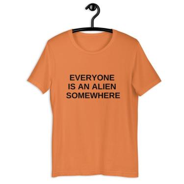 Imagem de Camiseta Blusa Tshirt Feminina - Everyone Is An Alien Somewhere