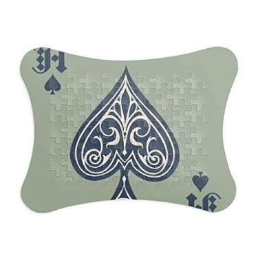 Imagem de Molde de cartas de jogo, utensílios, moldura de quebra-cabeça, decoração de quadros, ornamento de jogo