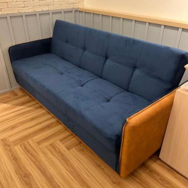 Imagem de Sofá Cama Baú Lavras 205cm Suede azul com Braço em Sintético Marrom - 