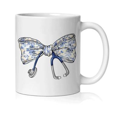 Imagem de BEHIFL Coquette Chinoiserie Caneca de enfermeira com laço, presentes de agradecimento de enfermeira para mulheres, xícara de café de cerâmica, presentes para estudantes de enfermagem, caneca de chá de