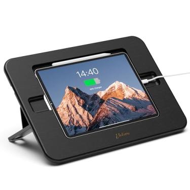 Imagem de ELETIUO Suporte de desenho para tablet de bambu, suporte ajustável em vários ângulos com carregador sem fio para lápis e compartimento para cabo, suporte de leitura dobrável e portátil, compatível com