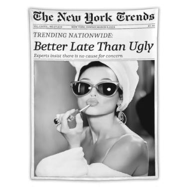 Imagem de New York Trends Wall Art Preto e Branco Jornal Better Late Than Ugly Tapeçaria de Parede Funky Feminist Tapeçarias Modernas Decoração de Parede Faculdade para Bar Carrinho Menina Dormitório 152 cm x