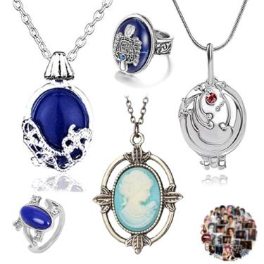 Imagem de UoYu Conjunto de 25 peças de adesivos de joias The Vampire Diaries Daywalking Katherine Colares de cristal de safira cabeça de bronze pingente de pedra colar Salvatore Damon Stefan anel de brasão da