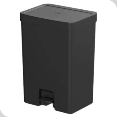Imagem de Lixeira pedal preta trium ou 30l com tampa fechada para cozinha e banh