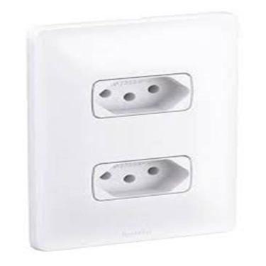 Imagem de Tomada Pial Zeffia Dupla 2P + T 10A 250V Com Placa Branca