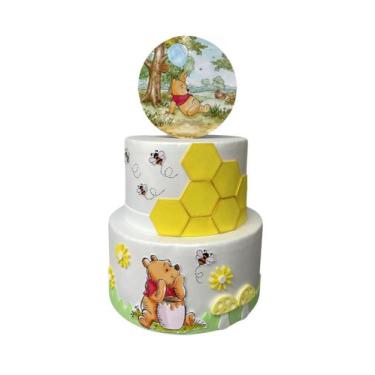 Imagem de Bolo fake ursinho pooh aquarela - CATAVENTO FESTAS