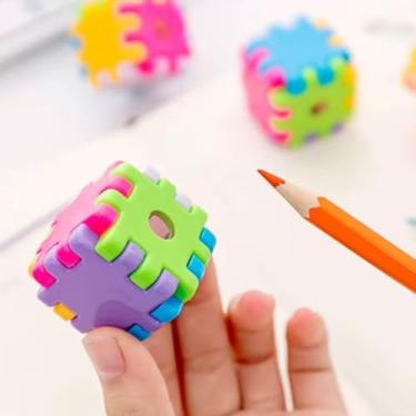 Imagem de Apontador Escolar Cubo Colorido Adulto e Infantil Plástico Resistente