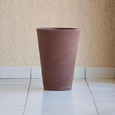 Imagem de Vaso de Planta Grande Decoração Jardim Sala Escritório Coluna Cone Redonda 49x35 com Prato em Polietileno (Marrom)