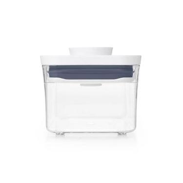 Imagem de Pote em acrílico com tampa hermética Oxo 8x11x17cm 600ml